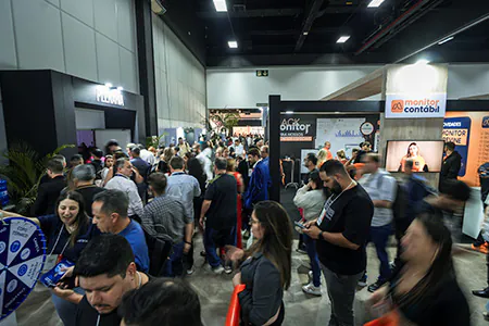 Feira de negócios movimentada